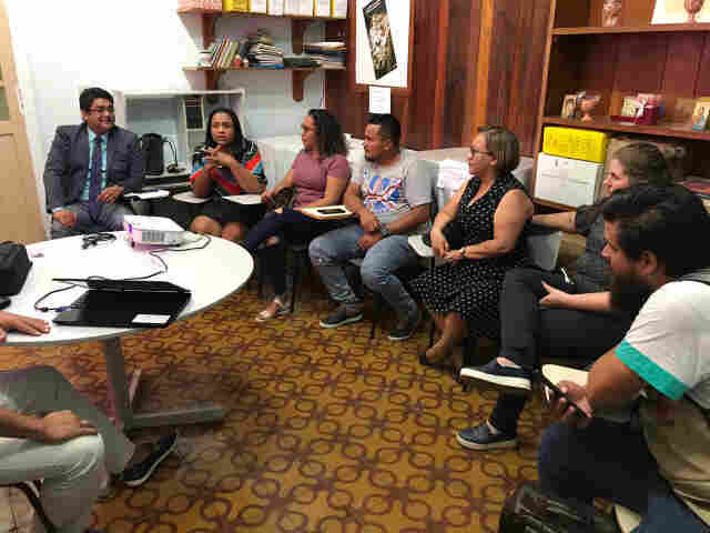 Imigrantes e refugiados: Vereadora Joelna Holder se reúne com grupo de especialistas