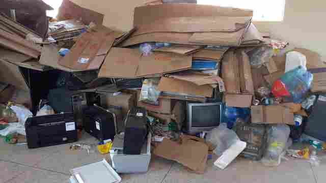 Sema coleta resíduos nas escolas municipais