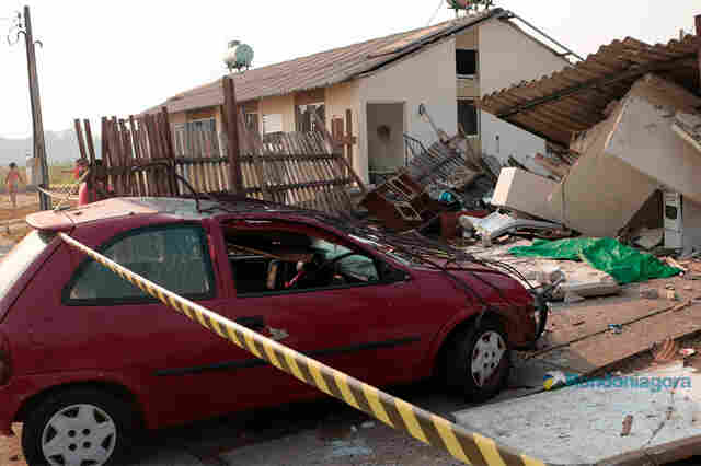 Vídeos e fotos: Identificado idoso morto em explosão no Orgulho do Madeira; homem morreu ao acender luz