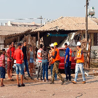 Vídeo: Esquadrão antibombas é chamado para vistoriar área de explosão; outras casas podem ser demolidas