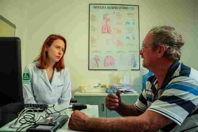 Especialista alerta sobre cuidados com a saúde no verão; fumaça agrava doenças respiratórias