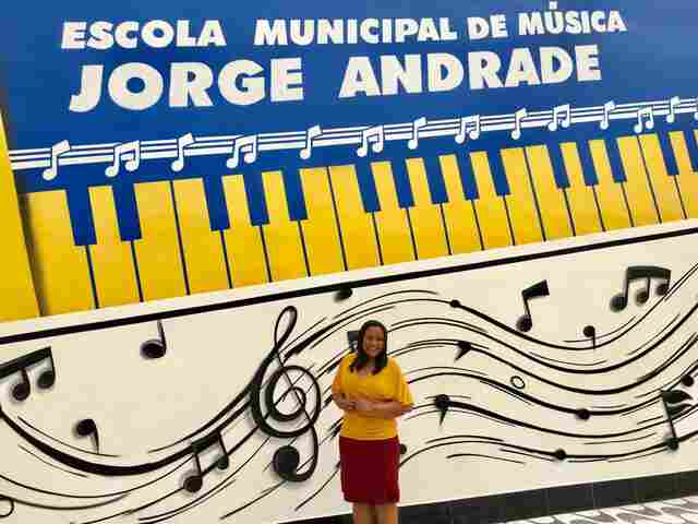 Vereadora Joelna Holder comemora inauguração da nova sede da escola de musica Jorge Andrade