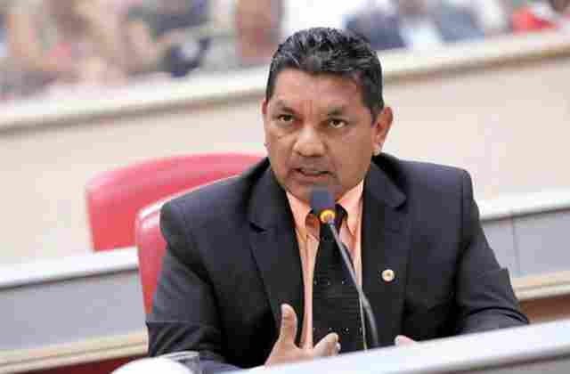 Desembargador manda Câmara afastar Zequinha Araújo e chamar o suplente