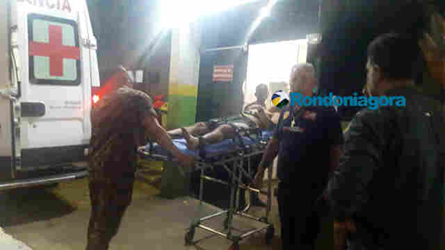 Amigos são esfaqueados após reagiram a assalto na Capital