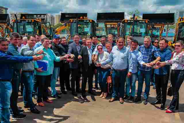 Mosquini garante 17 máquinas aos municípios através de emendas