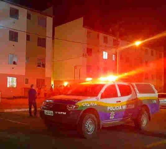 Adolescente leva facada ao tentar salvar a mãe do ex- padrasto no Orgulho do Madeira