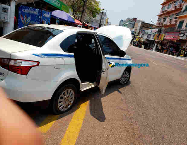 Motorista de carro com mandado de busca resiste a ordem, destrói veículo e faz ameaças com faca