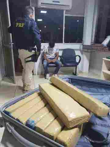 Jovem é preso pela PRF com 10 quilos de maconha