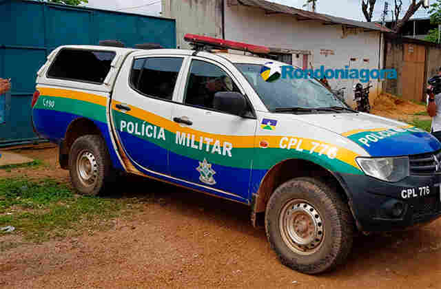 Mulher é agredida com chutes e socos pelo ex-namorado