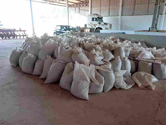 Ação da Polícia, Agevisa e Mapa apreende carga com 650 mil quilos de cereais impróprios para consumo