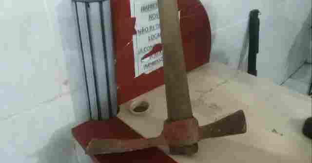 Homem ameaça agredir vizinho com picareta