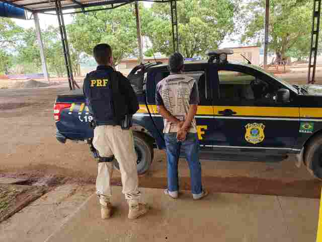 Foragido por furtos é preso pela PRF em Ariquemes