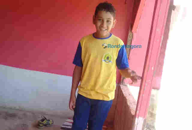 Menino de 12 anos desaparece após ir para a escola