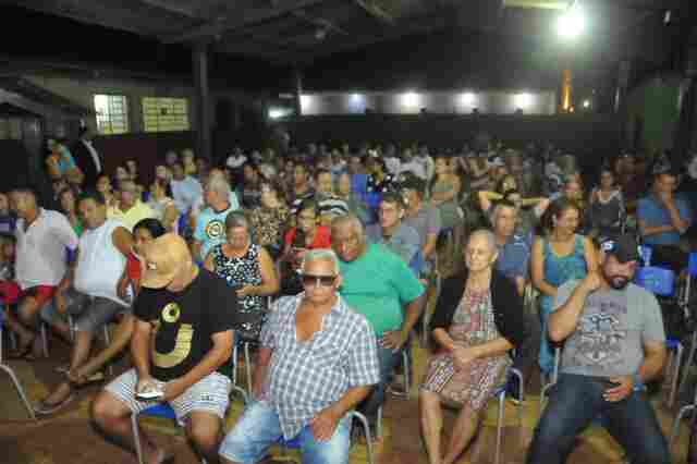 Prefeito anuncia processo para entrega de títulos nos bairros Calama e Paraíso