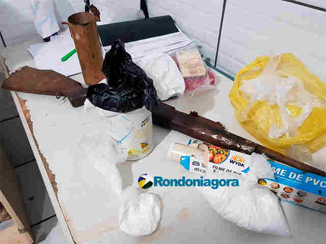 Polícia recebe denúncia e prende traficante com droga e arma na Zona Sul