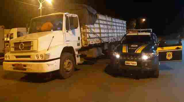PRF apreende caminhão com quase 19 mil litros de cerveja