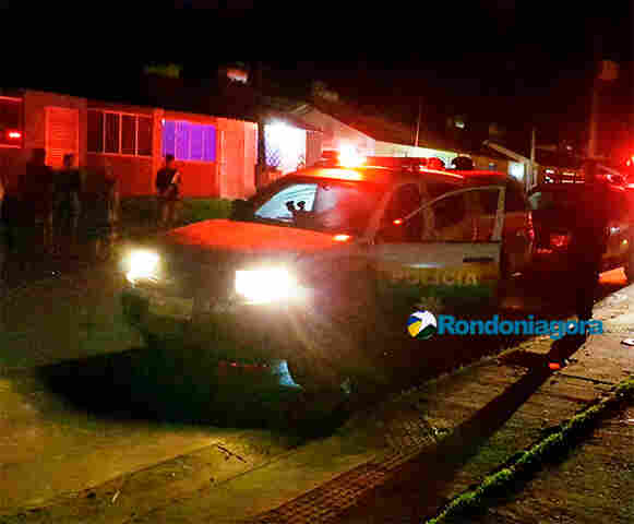 Homem leva tapa no rosto e quebra cabo de vassoura na cabeça da ex-mulher