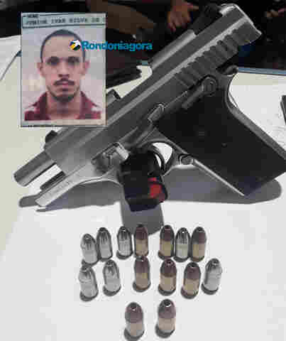 Polícia prende filho de vereador com arma na Capital