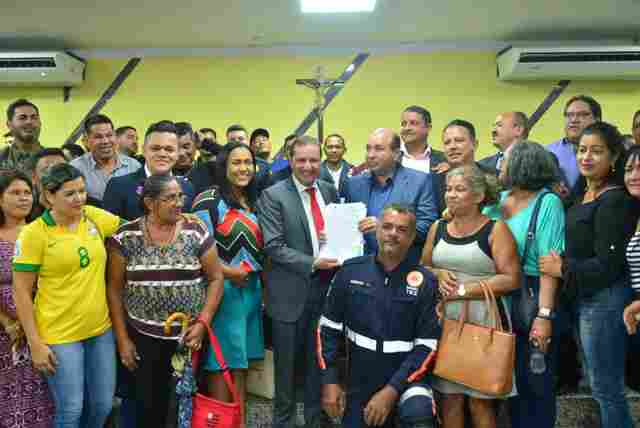 Prefeito envia projeto à Câmara propondo vários benefícios para o servidor