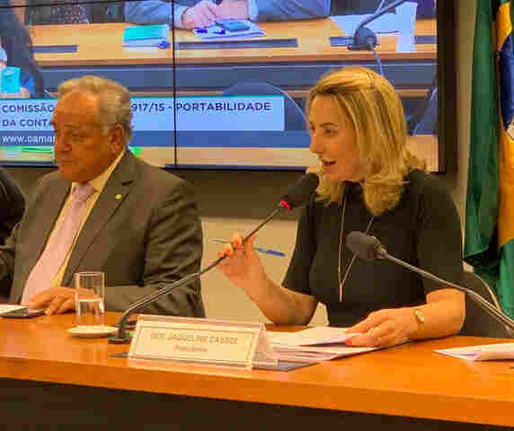 Aprovado projeto de Jaqueline Cassol que anula exigências do Contran para veículos de autoescolas