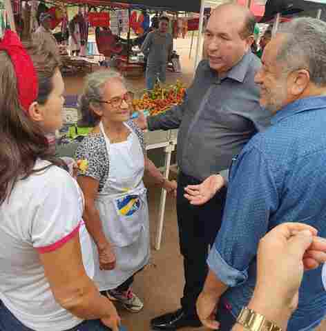 Vereador Edwilson Negreiros participa de feira noturna criada através de projeto de sua autoria