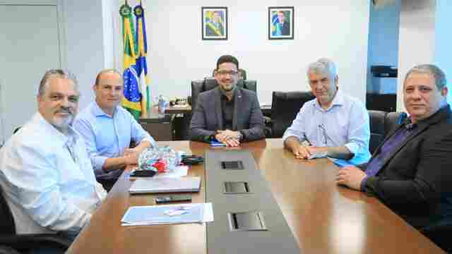 Governador conhece investimentos em tecnologia e inovação do Grupo Rovema e UzziPay