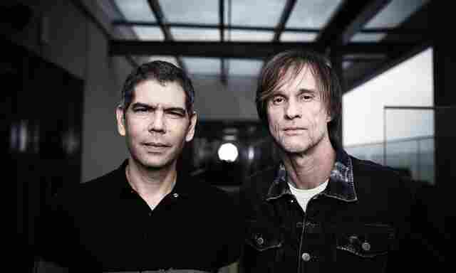 Grego Original comemora aniversário com show épico de integrantes da Legião Urbana