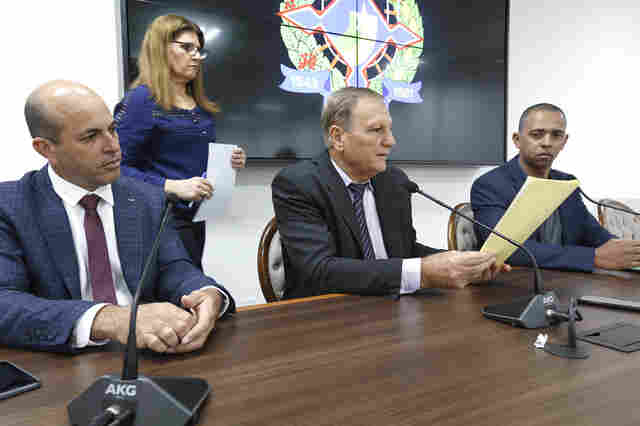 Comissão de Educação da Assembleia discute eleição de diretores de escolas