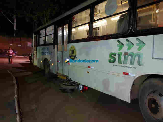 Motociclista morre esmagado por ônibus coletivo em Porto Velho