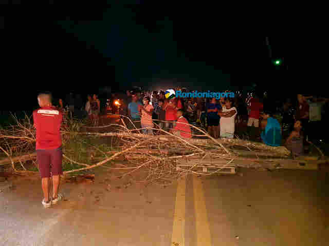 Energisa restabelece energia e moradores liberam a BR-319