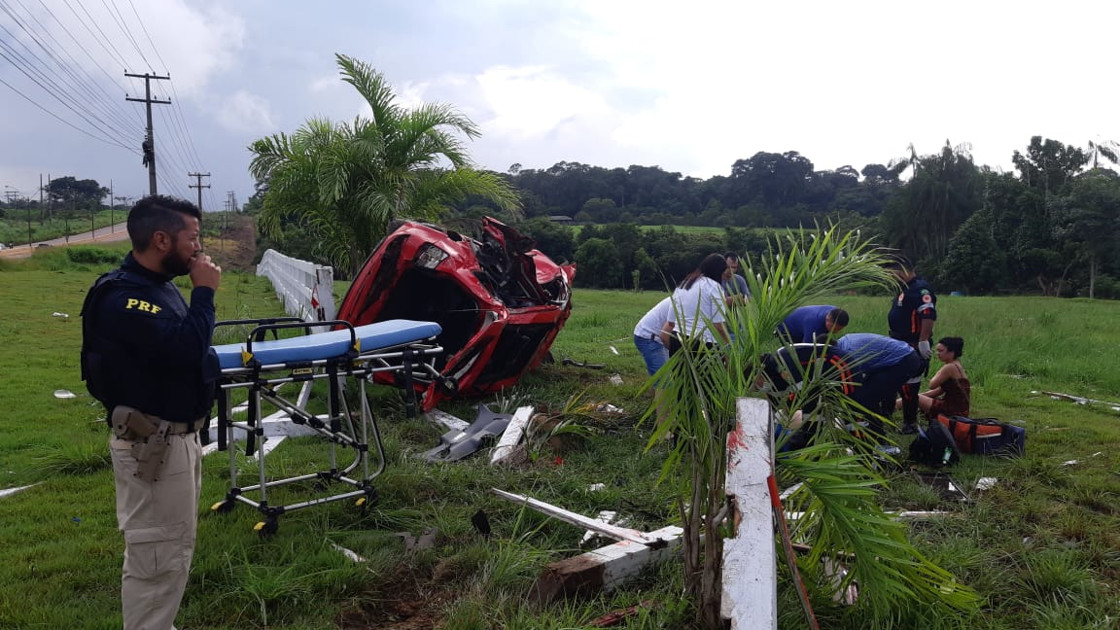 Feriadão: Grave acidente na BR-364 em Porto Velho deixa casal ferido; vídeo - Jornal Rondoniagora