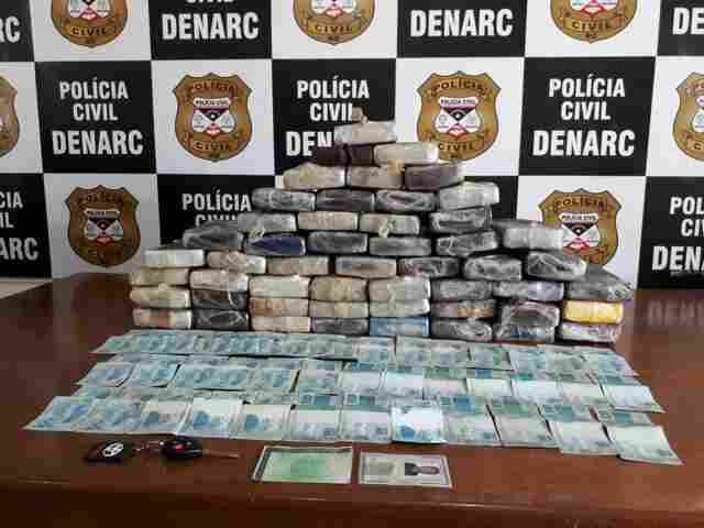 Denarc apreende 55 quilos de cocaína e quase R$ 5 mil em operação
