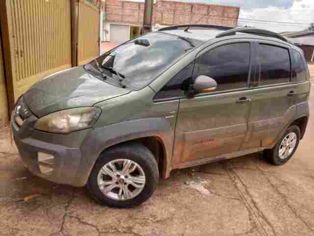 Presa dupla com carro clonado durante investigação sobre assassinato