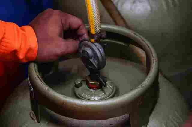 Bombeiros alertam sobre cuidados com vazamentos de gás de cozinha