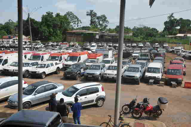 Prefeitura de Porto Velho realiza leilão de veículos e equipamentos