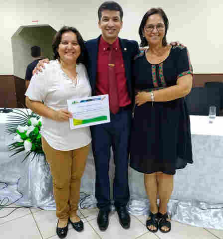 Professora é agraciada com o título de Cidadã Guajaramirense pela Câmara de Vereadores