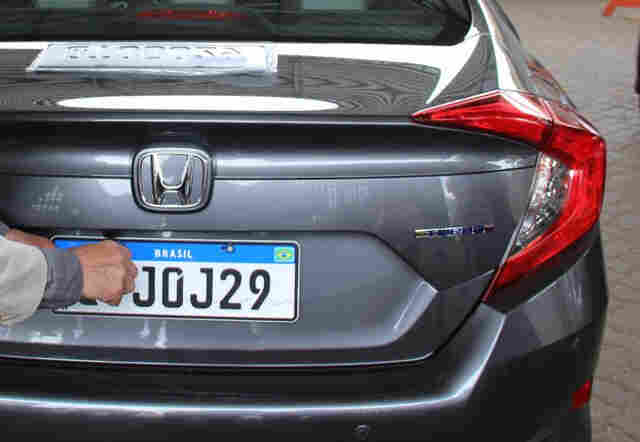 Placa do Mercosul já é obrigatória em Rondônia e custa R$ 270 para carros