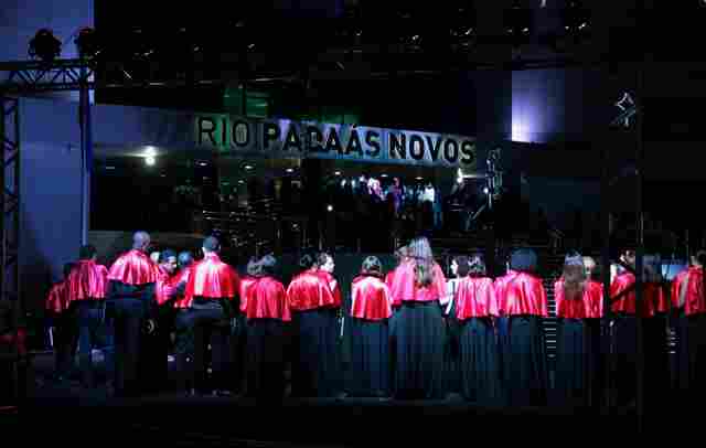 Abertura do Natal de Luz do Governo terá árvore com 30 metros e presépio ao vivo