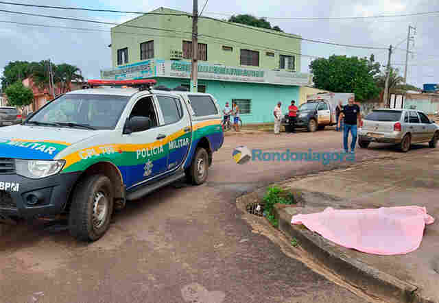 Corpo de mulher com marcas de violência fica jogado na rua por falta de perícia