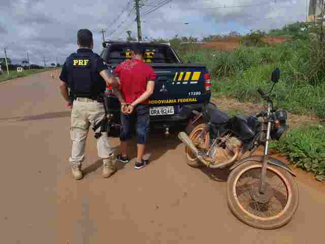 Foragido por tráfico é recapturado pela PRF após fornecer nome do irmão