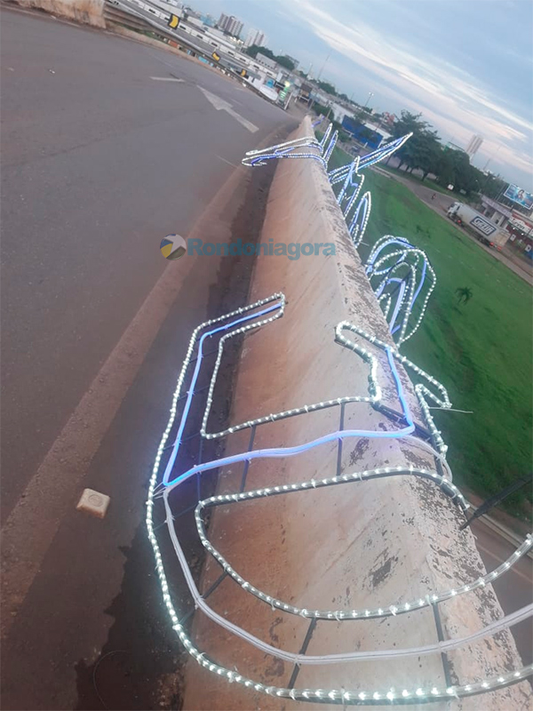Vândalos destroem iluminação natalina em Porto Velho