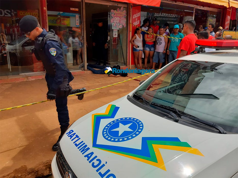 Dono de relojoaria reage e mata bandido a tiros durante tentativa de assalto