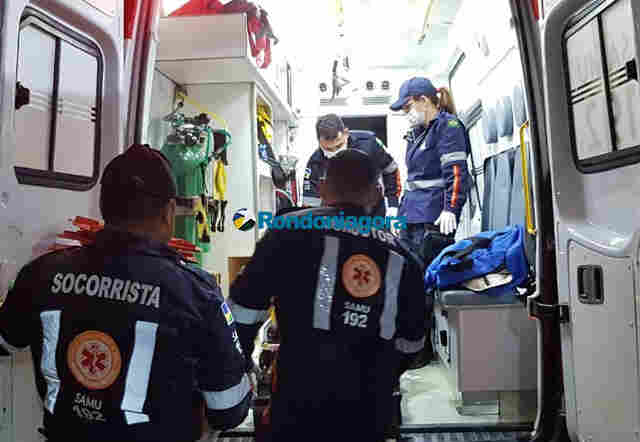 Homem tenta matar a ex-mulher que conversava com vizinho