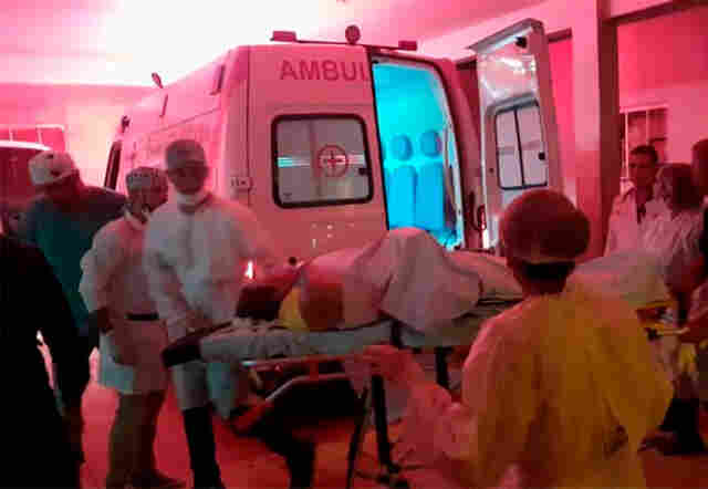 Acidente entre ônibus e carreta deixa 6 mortos e pelo menos 20 feridos