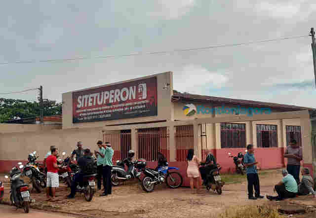 Consórcio diz não ter previsão para pagar trabalhadores e paralisação de motoristas e cobradores continua