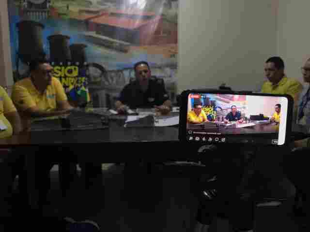 Edesio Fernandes faz levantamento de pedidos não atendidos para buscar soluções