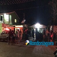 Homem mata mulher a facadas e tenta suicídio em Porto Velho