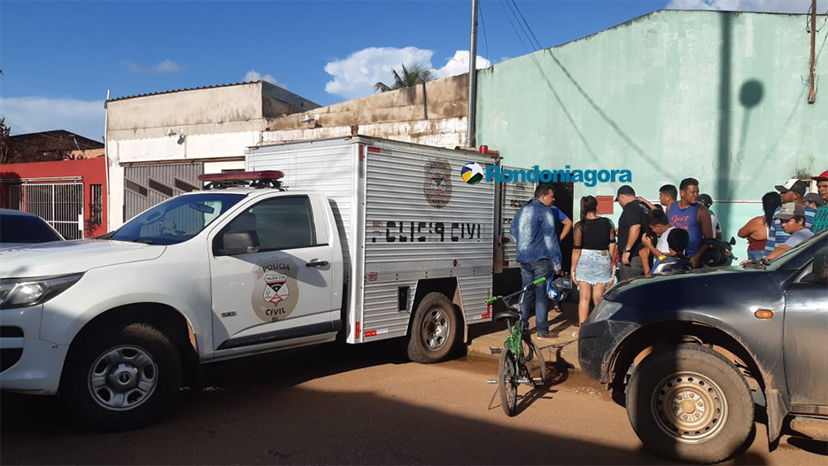 Corpo de mulher de 42 anos é encontrado com pés e mãos amarrados em casa