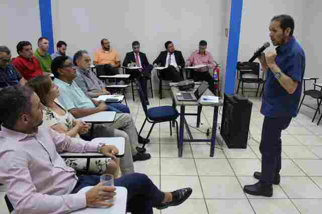 Fecomércio e entidades discutem com empresários sobre a utilização de mão de obra aos domingos e feriados