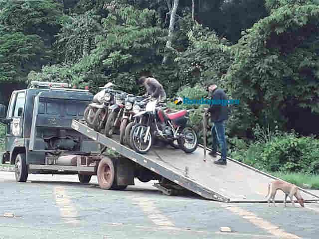 Furtos e roubos apreende 6 motos na região de Candeias